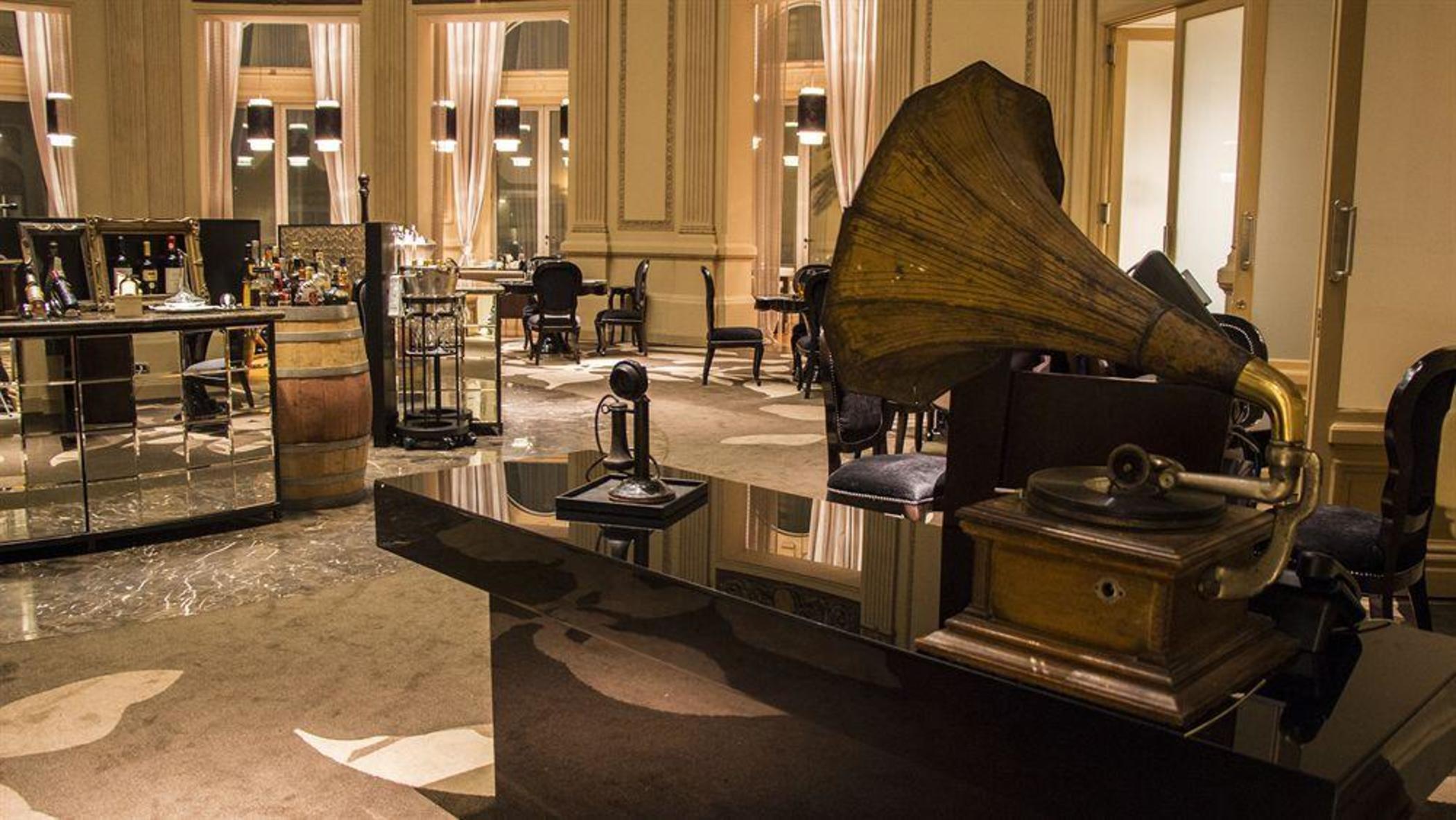 Sofitel Montevideo Casino Carrasco & Spa Экстерьер фото The piano in the lobby of the Mandarin Oriental, Paris