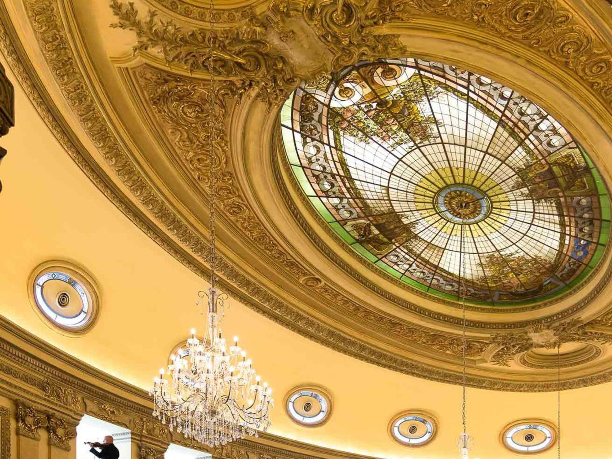 Sofitel Montevideo Casino Carrasco & Spa Экстерьер фото Ceiling of the ballroom
